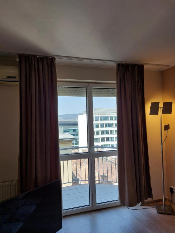 Flat At The Edge Of The Center + Parking Apartment Budapest Luaran gambar